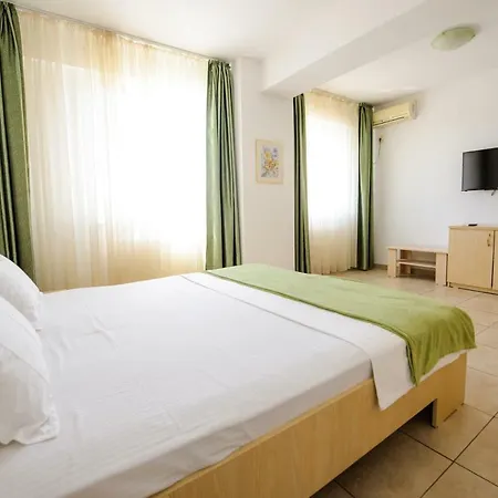 Apartment Summerland Nikos *