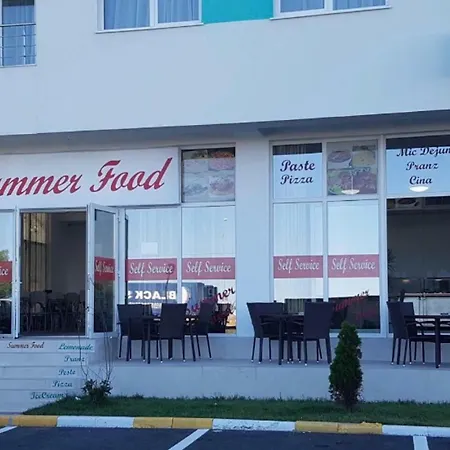 Summerland Nikos Mamaia